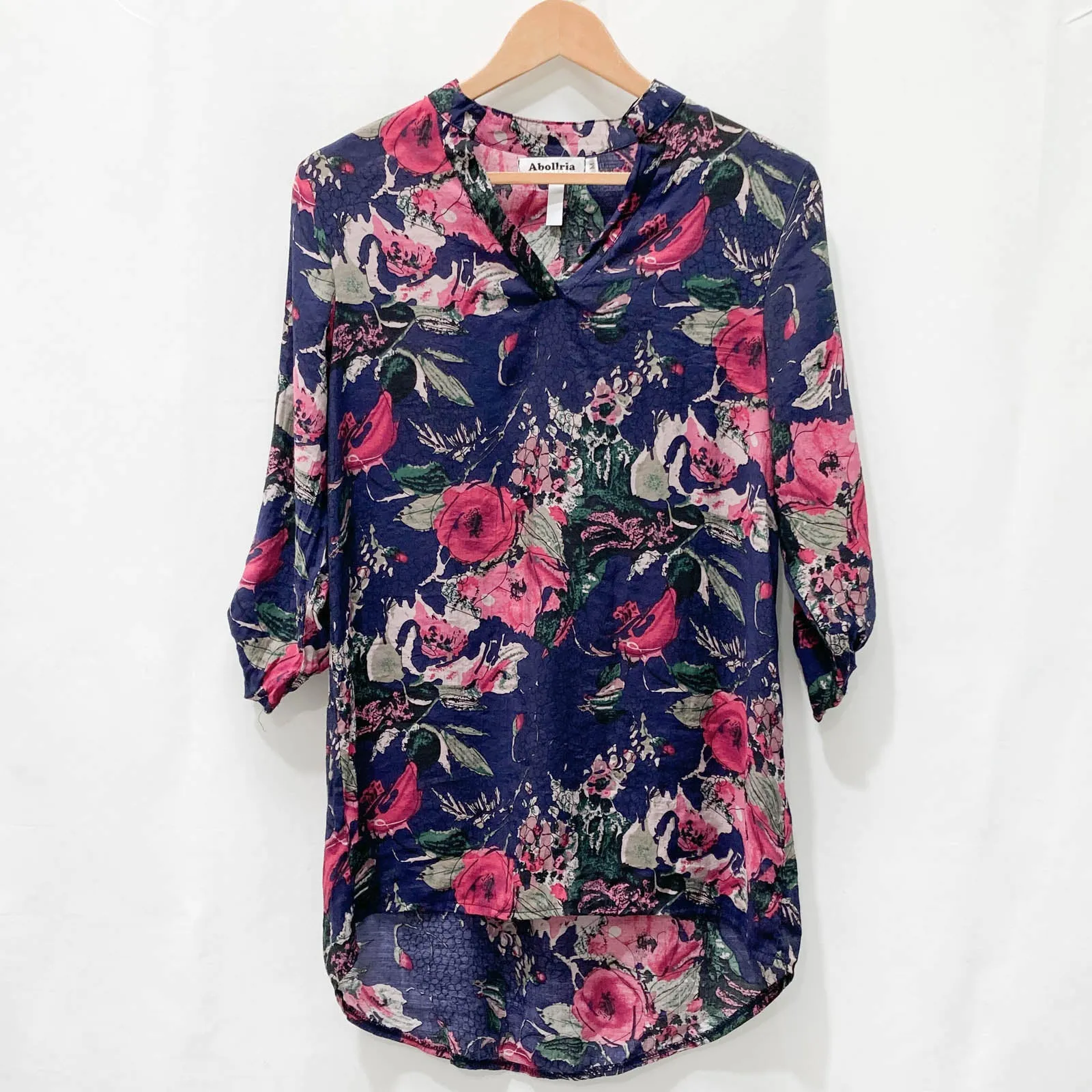 Abollria Navy & Pink Floral Print Notch V-Neck 3/4 Roll Tab Sleeve Tunic Top M