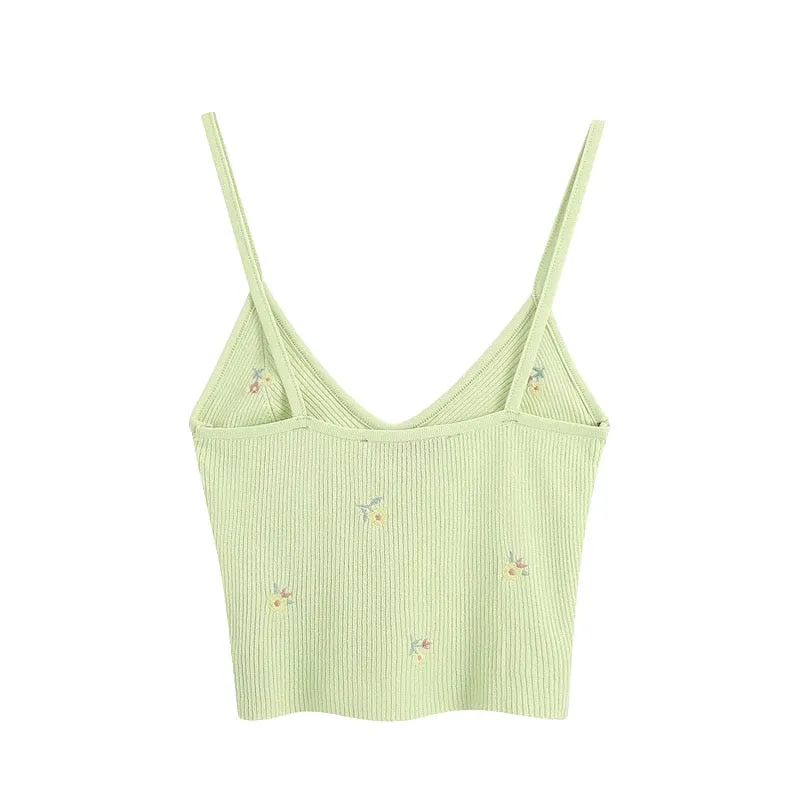 FLORAL EMBROIDERY TOP