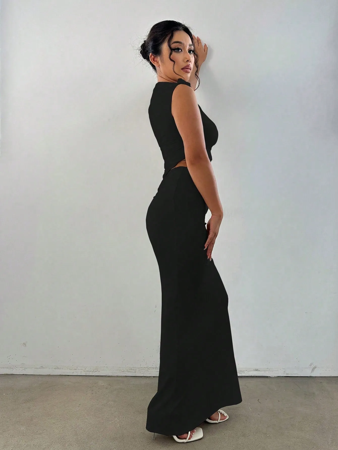 Mock Neck Crop Tank Top & Pencil Skirt