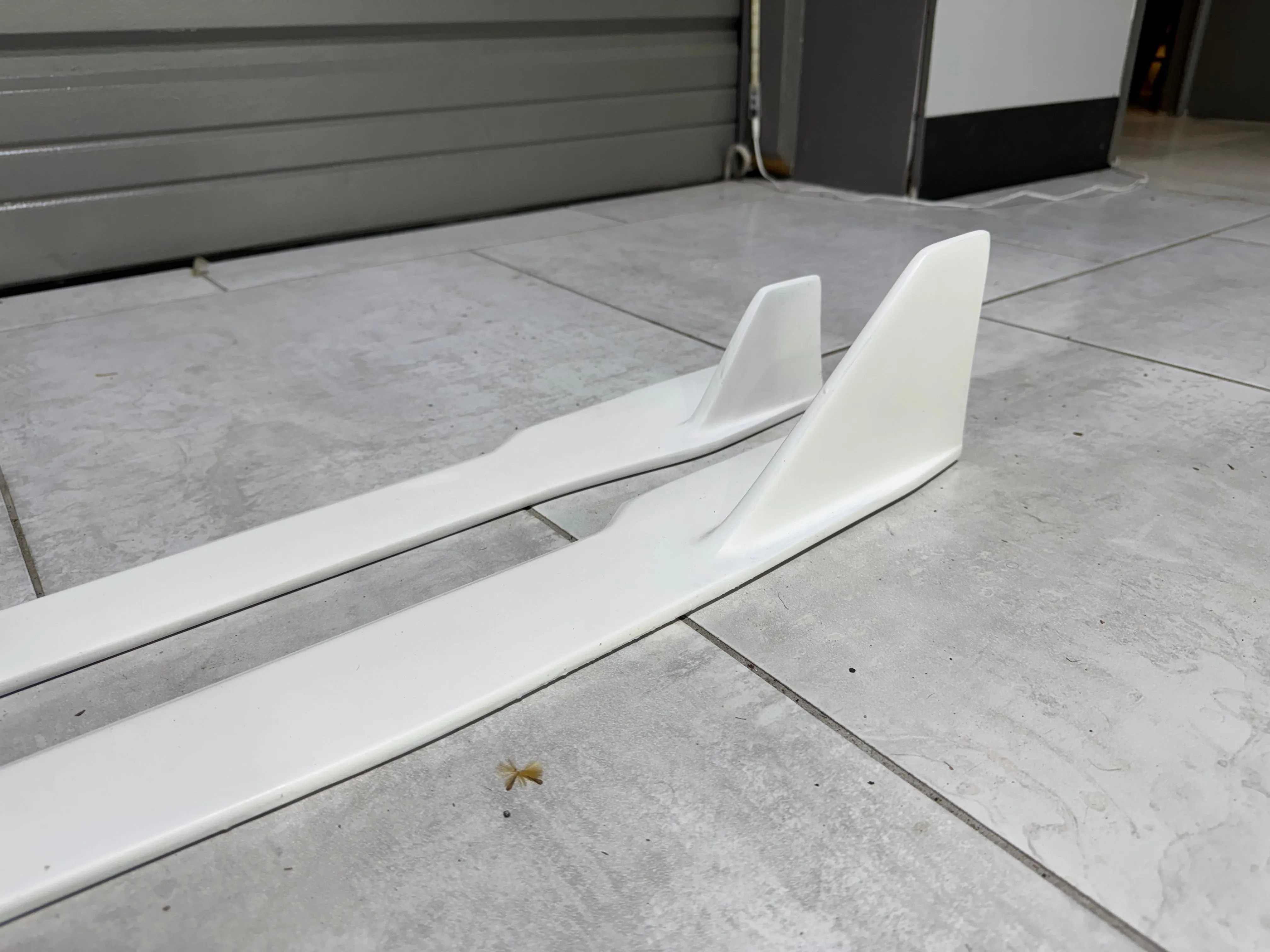 Robot Craftsman Side Skirts and Extensions for Volkswagen Golf R GTI MK7/7.5 Carbon Fiber/FRP