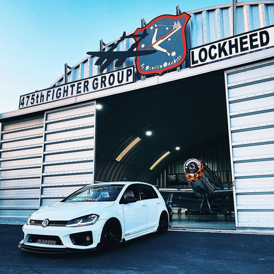 Robot Craftsman Side Skirts and Extensions for Volkswagen Golf R GTI MK7/7.5 Carbon Fiber/FRP
