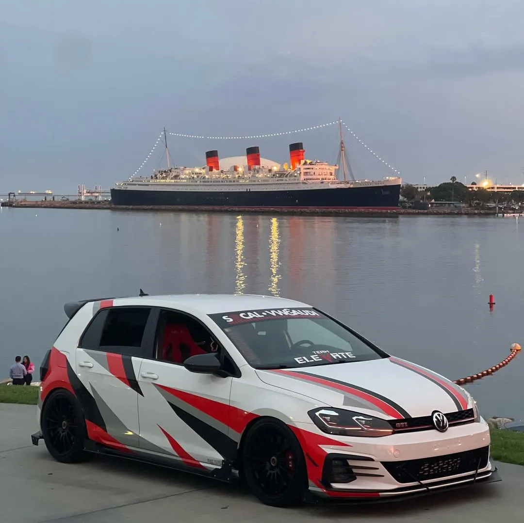 Robot Craftsman Side Skirts and Extensions for Volkswagen Golf R GTI MK7/7.5 Carbon Fiber/FRP