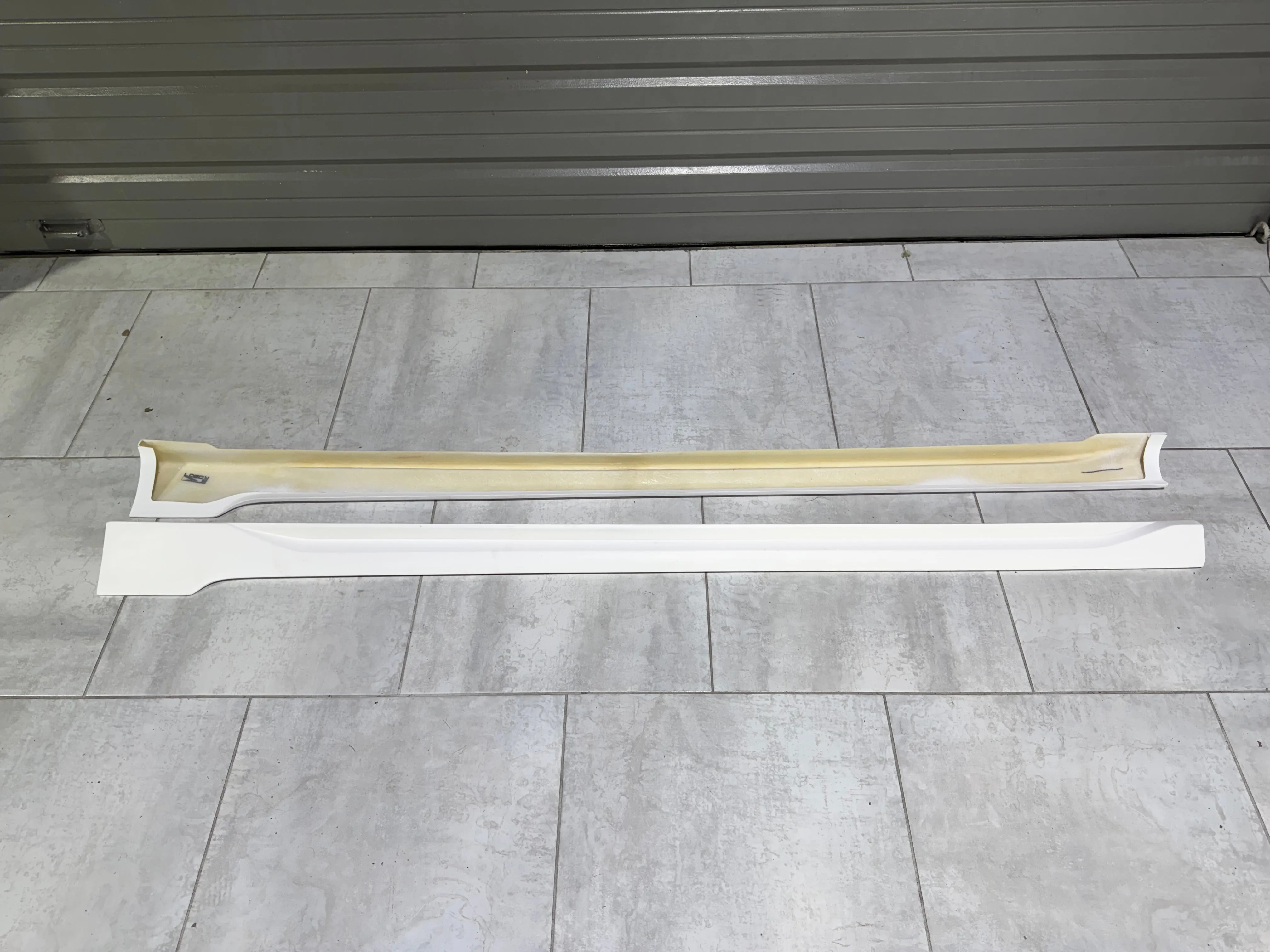 Robot Craftsman Side Skirts and Extensions for Volkswagen Golf R GTI MK7/7.5 Carbon Fiber/FRP