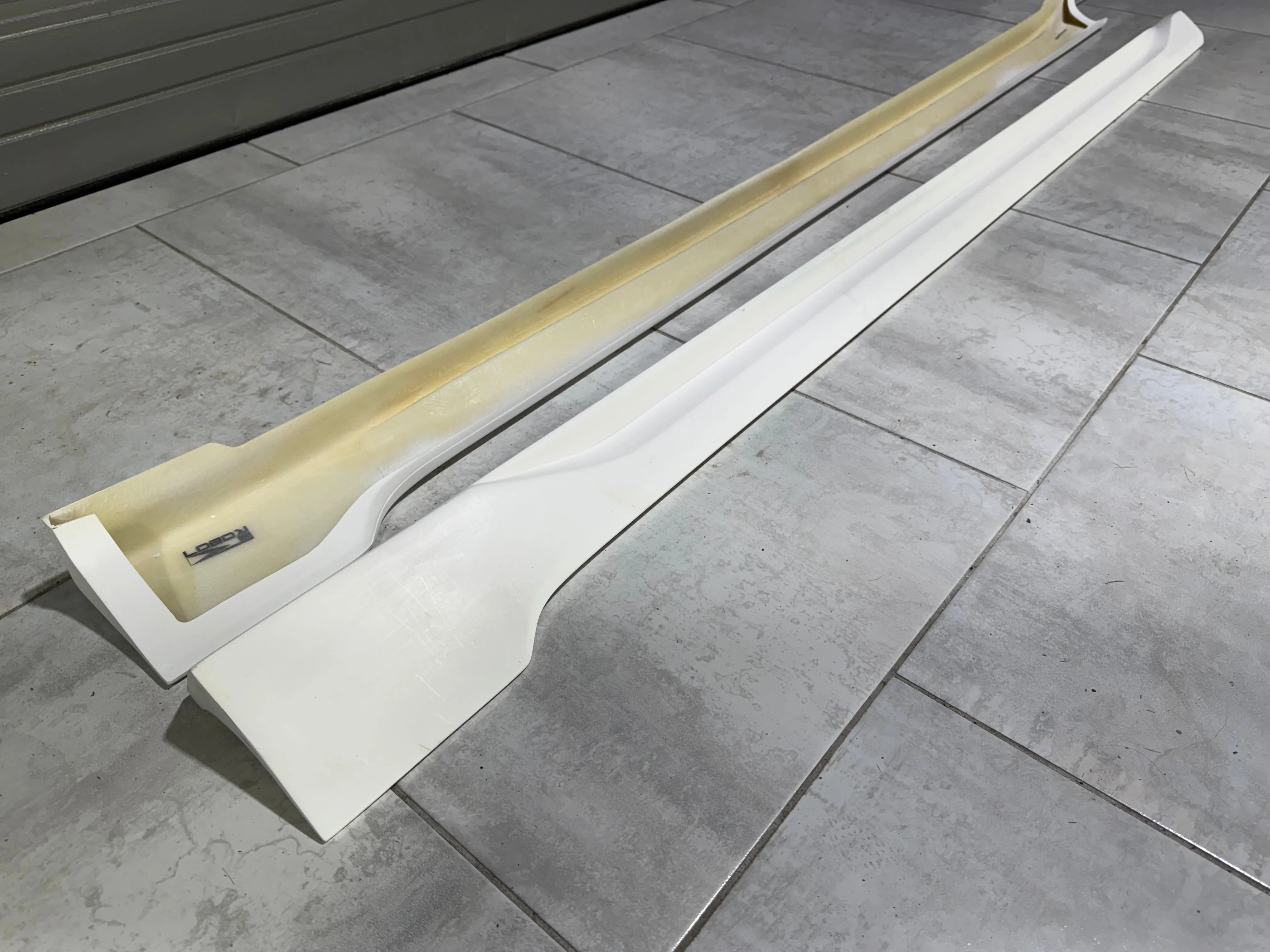 Robot Craftsman Side Skirts and Extensions for Volkswagen Golf R GTI MK7/7.5 Carbon Fiber/FRP
