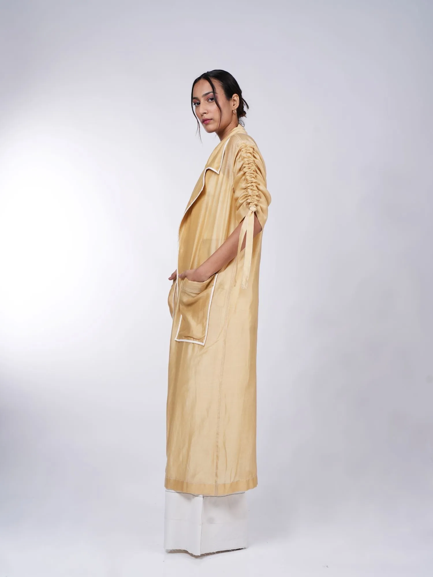 SUMMER TRENCH SAND COLOUR WITH IVORY TOP