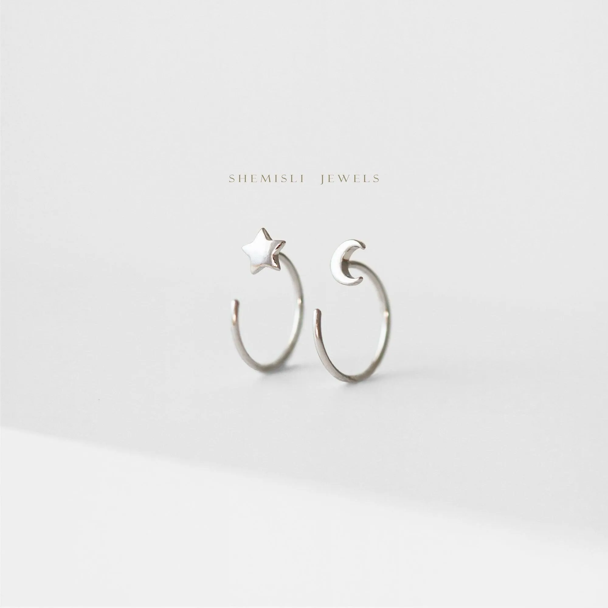 Tiny Mismatched Moon and Star Jackets Earrings, Unisex, Gold, Silver SHEMISLI - SJ009 NOBKG