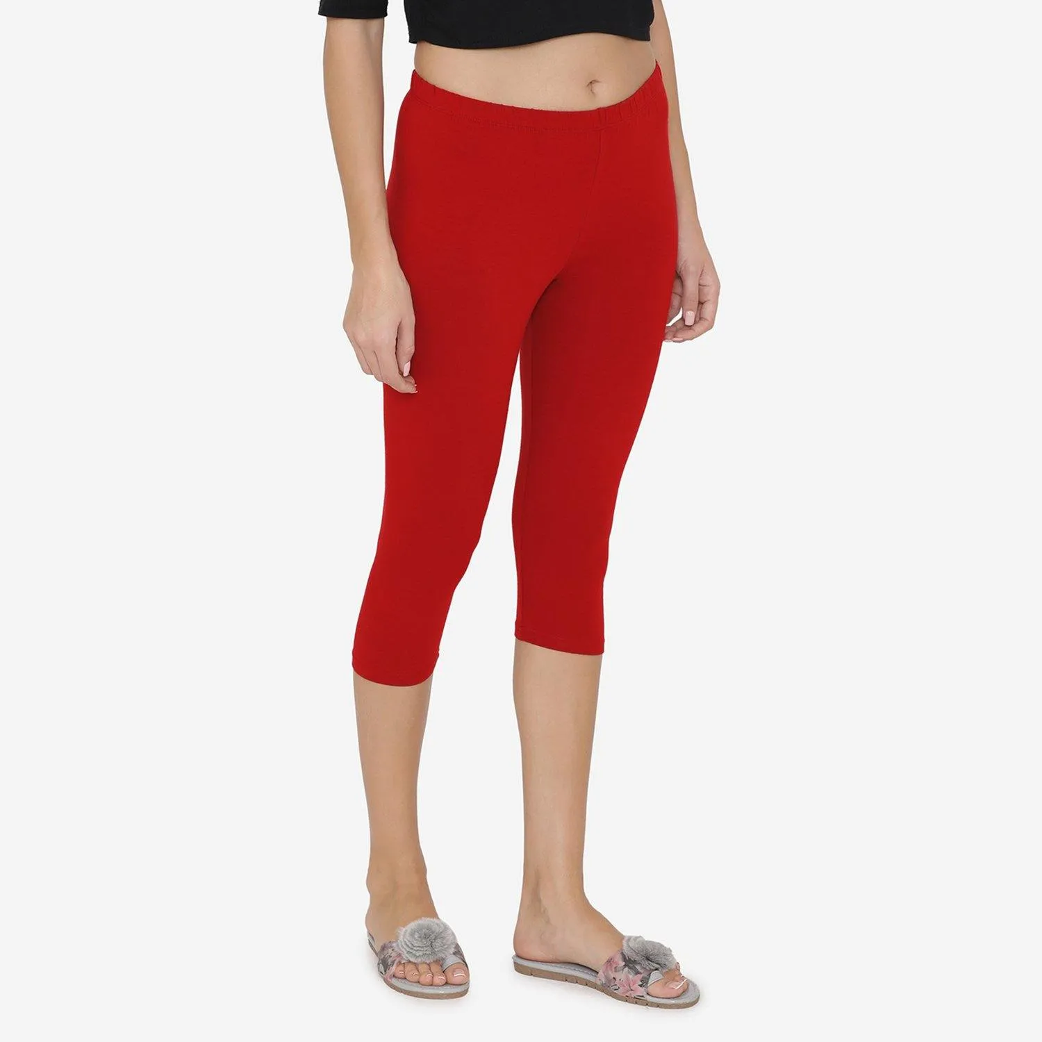 Women's Comfy Classy Capri Leggings - Red