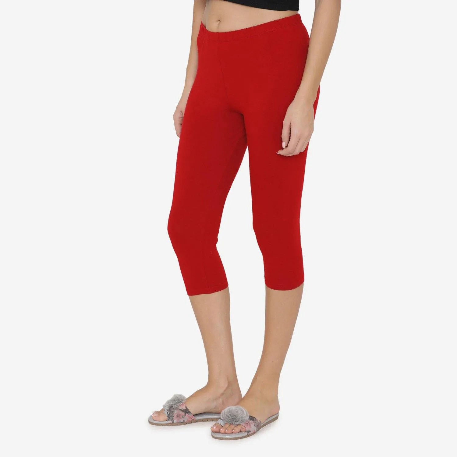 Women's Comfy Classy Capri Leggings - Red